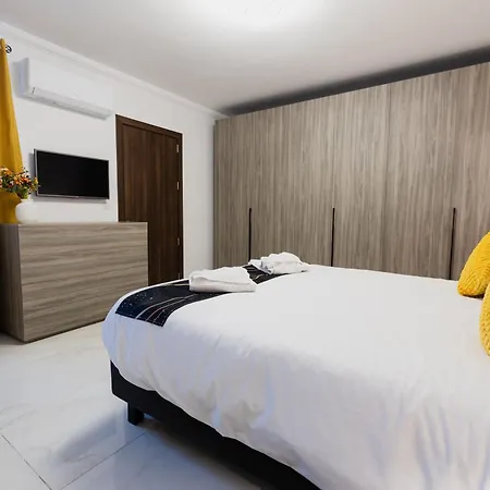 Modern 3br Maisonette With Private Bbq Area Apartman *