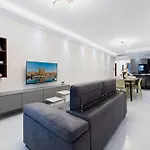 Modern 3br Maisonette With Private Bbq Area *
