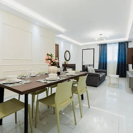Modern 3br Maisonette With Private Bbq Area