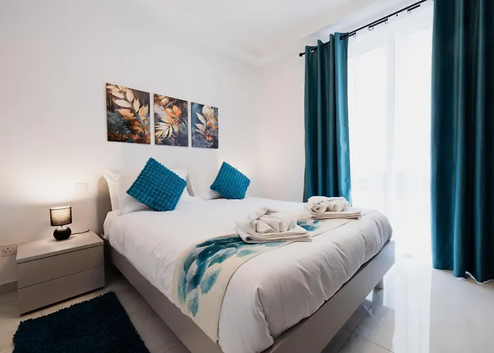 Apartman Modern 3br Maisonette With Private Bbq Area